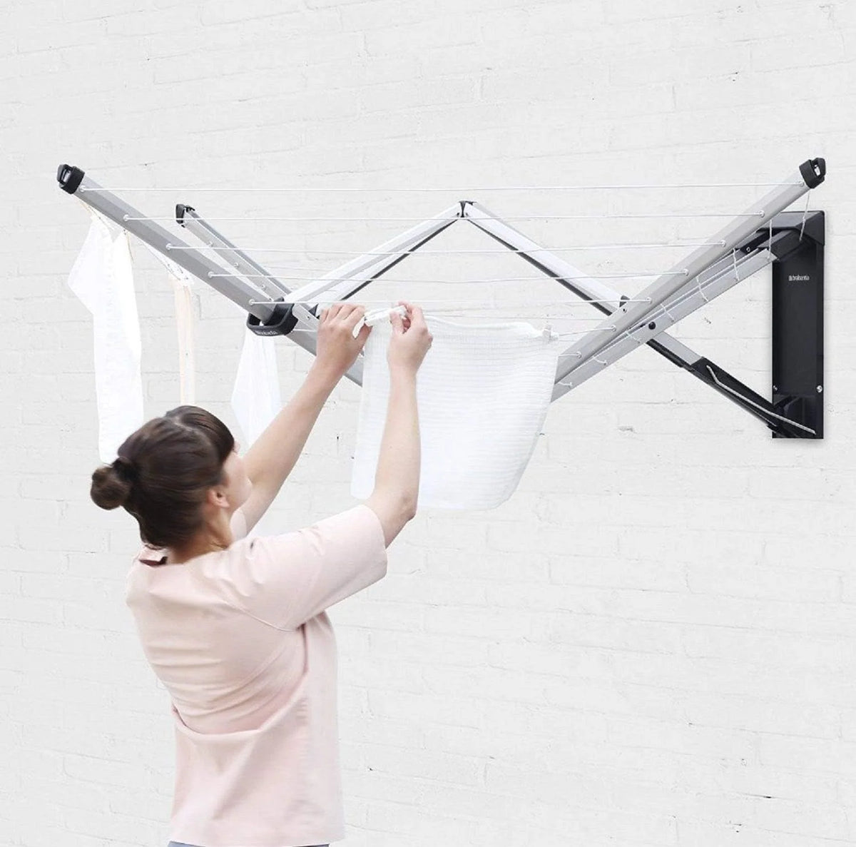 Brabantia Suszarka ścienna WallFix Suszarka ścienna WallFix, 24 m Szary Metaliczny