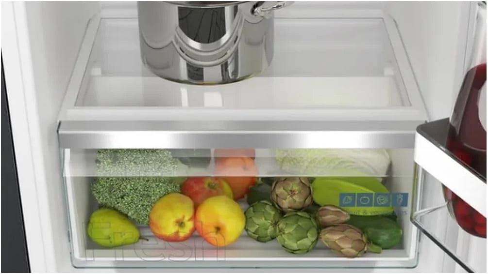 Siemens KI41RVFE0 iQ300 lodówka do zabudowy, wnęka 122,5 x 56 cm, płaski zawias, 204 l, oświetlenie LED, równomierne oświetlenie, freshBox do chrupiących owoców i warzyw