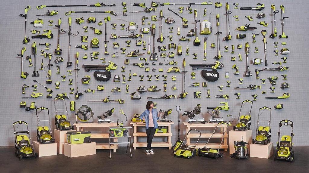 RYOBI - Szlifierka kątowa 2000 W śr. 230 mm - 6600 obr./min - uchwyt tylny obracany o 180° - Soft Start - Dostarczany z 1 metalową tarczą tnącą o średnicy 230 mm i 1 kluczem serwisowym - EAG2000-G