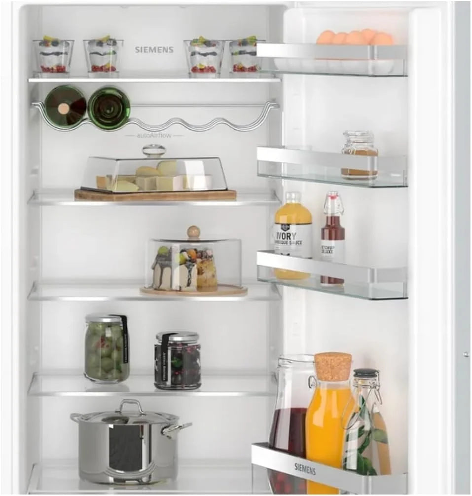 Siemens KI41RVFE0 iQ300 lodówka do zabudowy, wnęka 122,5 x 56 cm, płaski zawias, 204 l, oświetlenie LED, równomierne oświetlenie, freshBox do chrupiących owoców i warzyw