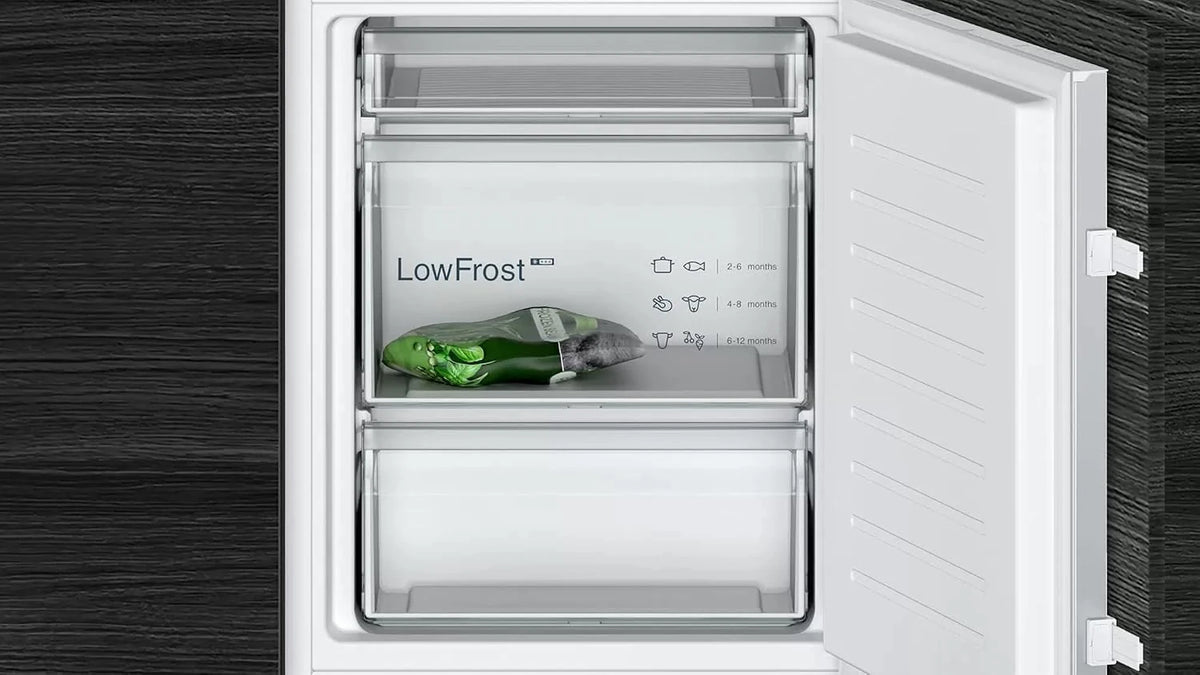 Siemens KI86VVSE0 iQ300 lodówko-zamrażarka do zabudowy/E / 229 kWh/rok / 183 l/hyperFresh system świeżości/lowFrost/oświetlenie wewnętrzne LED/bigbox/drzwi holowane