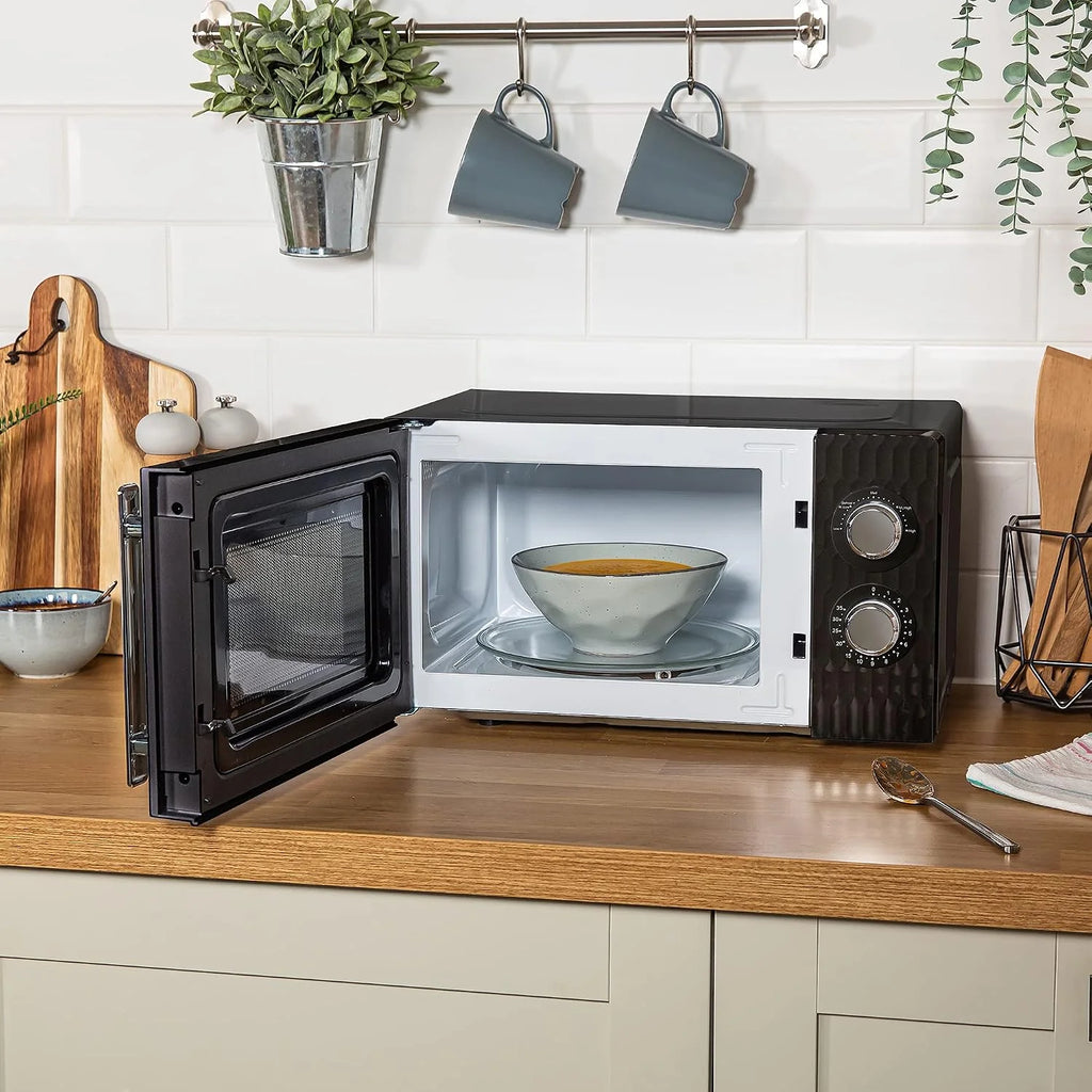 Russell Hobbs Honeycomb RHMM715B 17 l i 700 W ręczny kuchenka mikrofalowa, kolor czarny, z 5 poziomami mocy, wbudowanym timerem i funkcją rozmrażania.