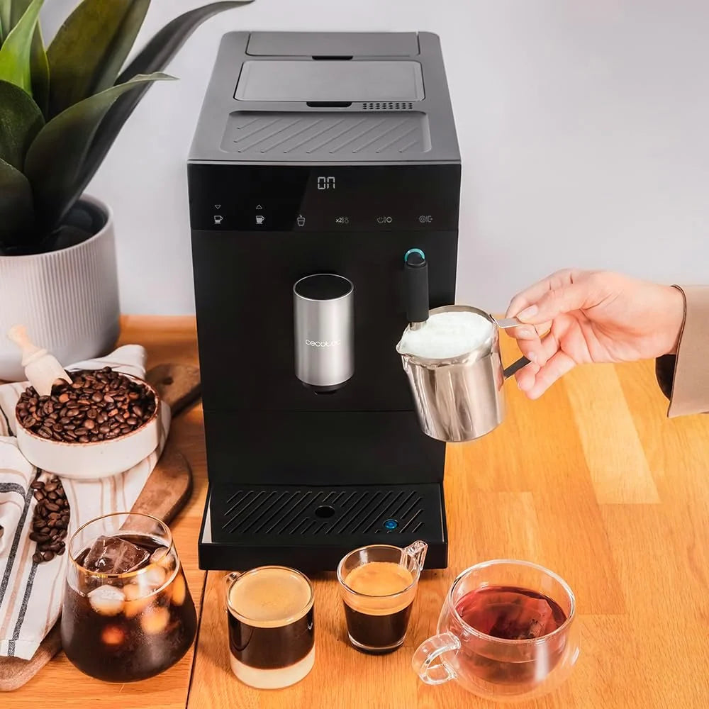 Cecotec Kompaktowy ekspres do kawy do espresso Cremmaet Steam. 1350 W, 19 bar, system termobloków, zbiornik na kawę ziarna 150 g z młynkiem i 1,1 l wody, kompaktowy z parownikiem