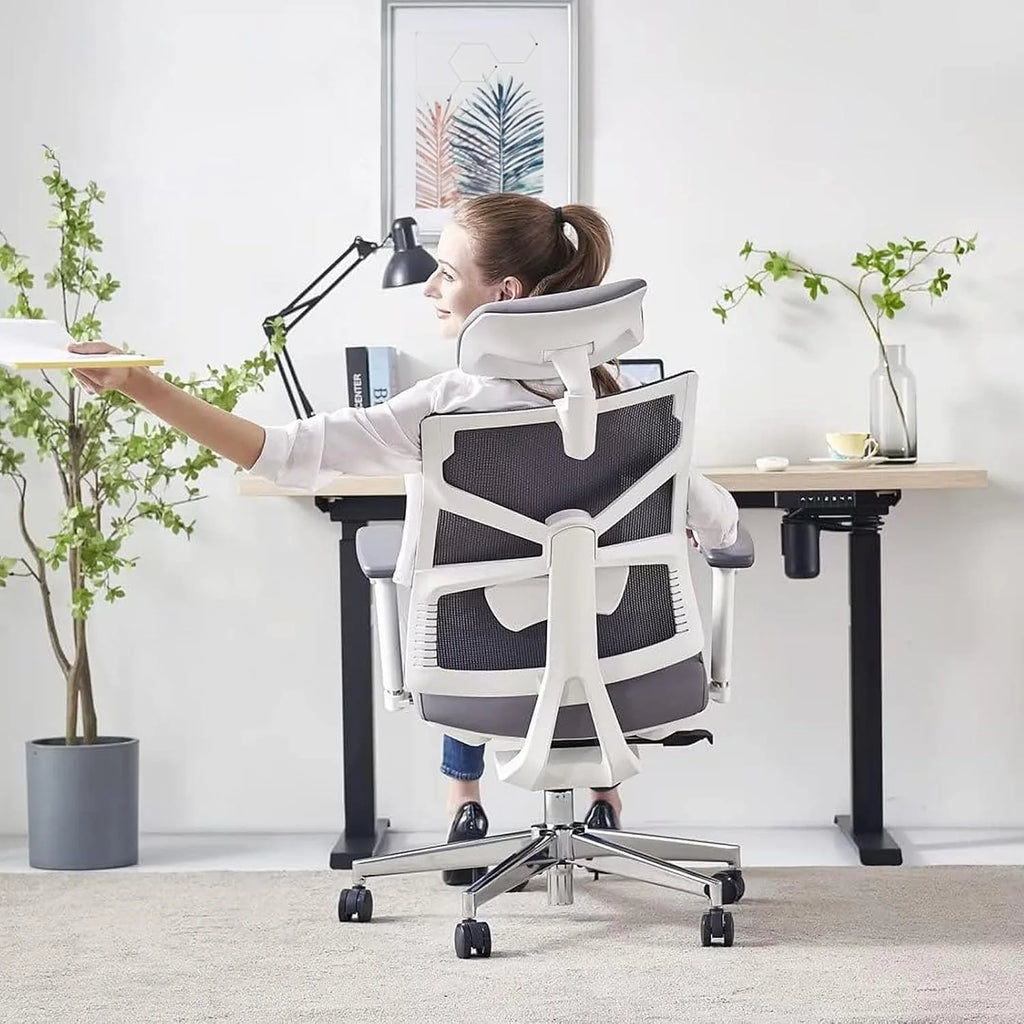HOLLUDLE Ergonomiczne krzesło biurowe z adaptacyjnym oparciem, wysokie krzesło komputerowe z 4D podłokietnikami, regulowana głębokość siedziska, podparcie lędźwiowe i 2D zagłówek, obrotowe krzesło