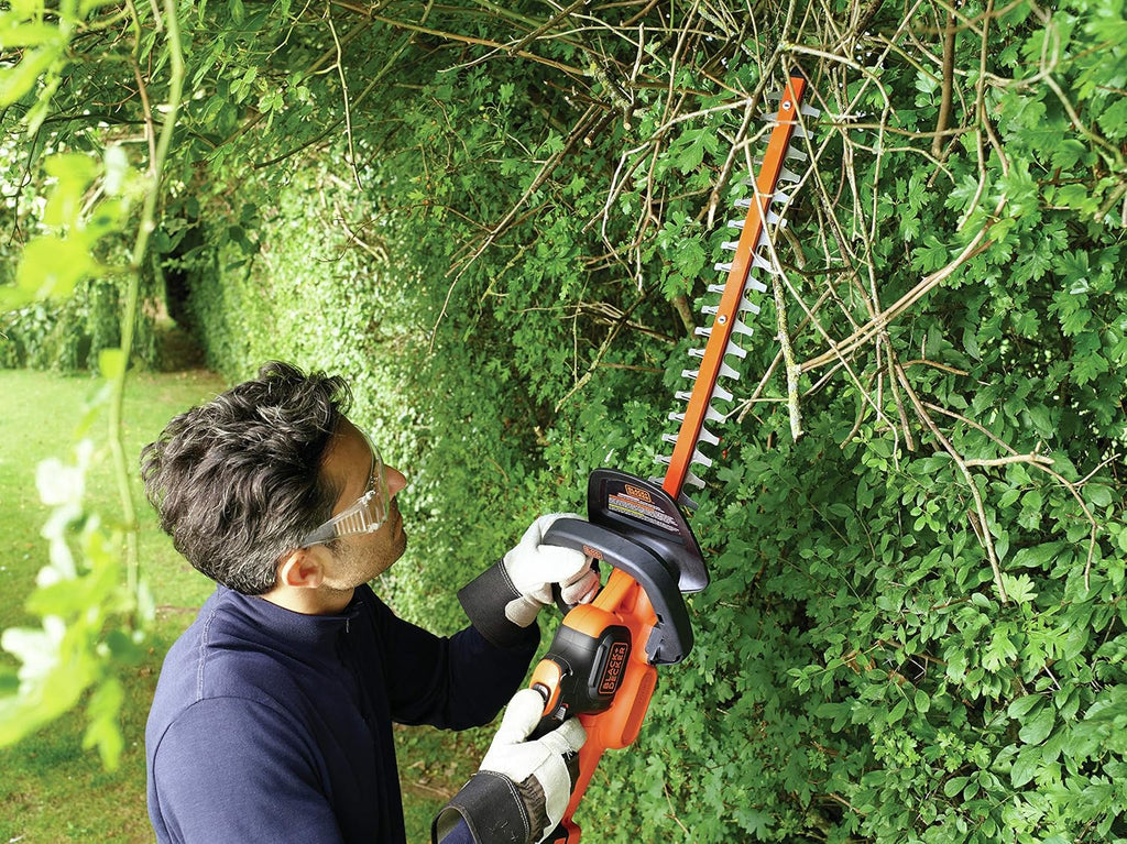 Black+Decker GTC18504PC akumulatorowe nożyce do żywopłotu (18 V, 4,0 Ah, funkcja zapobiegająca blokowaniu, długość miecza 50 cm, grubość cięcia 18 mm, do średnich żywopłotów)