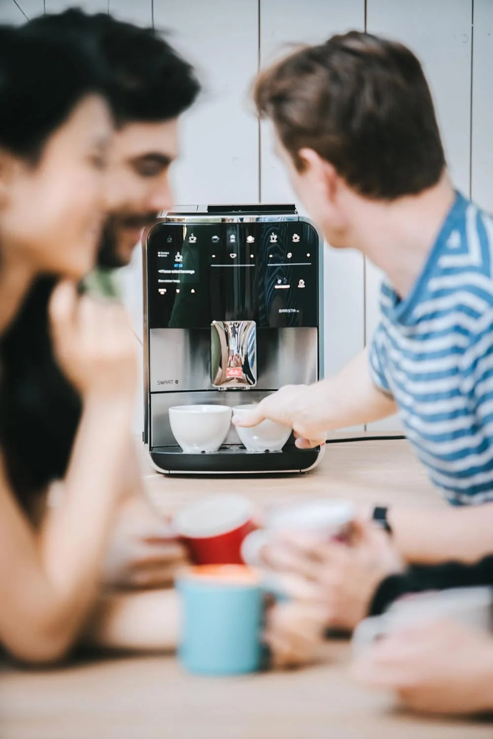 Melitta Caffeo Barista TS Smart F850-101 ekspres do kawy ze zbiornikiem na mleko, aplikacja Connect na telefon (może nie być dostępna w języku polskim), One Touch, filtrowanie Pro Aqua, srebrny