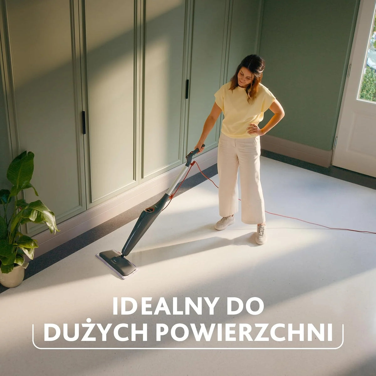 Mop parowy Vileda Steam Plus Pro XXL, zabija do 99,9% bakterii i wirusów, idealny do delikatnych podłóg, z 4 trybami pary, posiada podstawkę do przechowywania