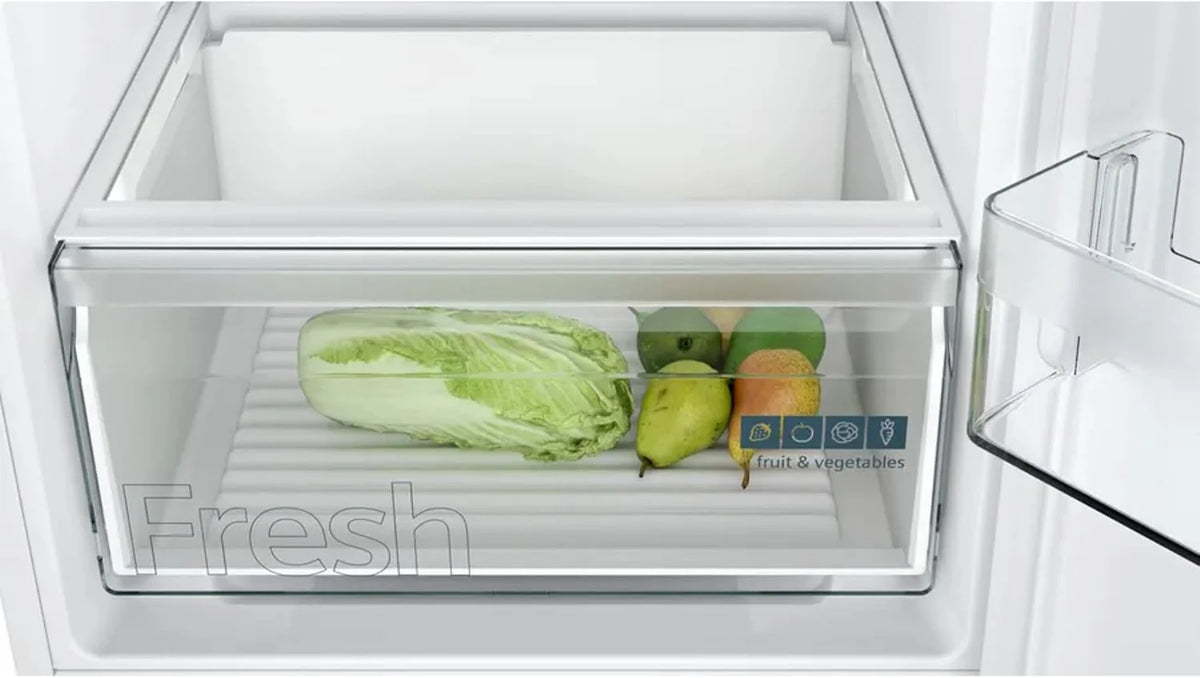 Siemens KI85NNFE0 iQ100 lodówko-zamrażarka do zabudowy, 177,2 x 54,1 cm, chłodzenie 150 l + zamrażanie 99 l, noFrost, autoAirflow – równomierne chłodzenie na wszystkich poziomach, światło LED