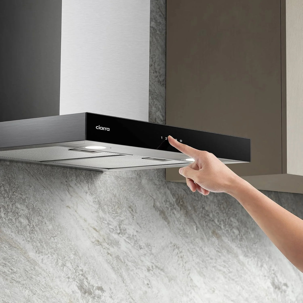 CIARRA CBCS6102 A+++ okap kuchenny 60 cm obieg powietrza wylotowego okap kuchenny 650 m³/h Wi-Fi App Touch obsługa 4 stopnie wraz z Booster czarny okap ścienny z filtrem węglowym CBCF003