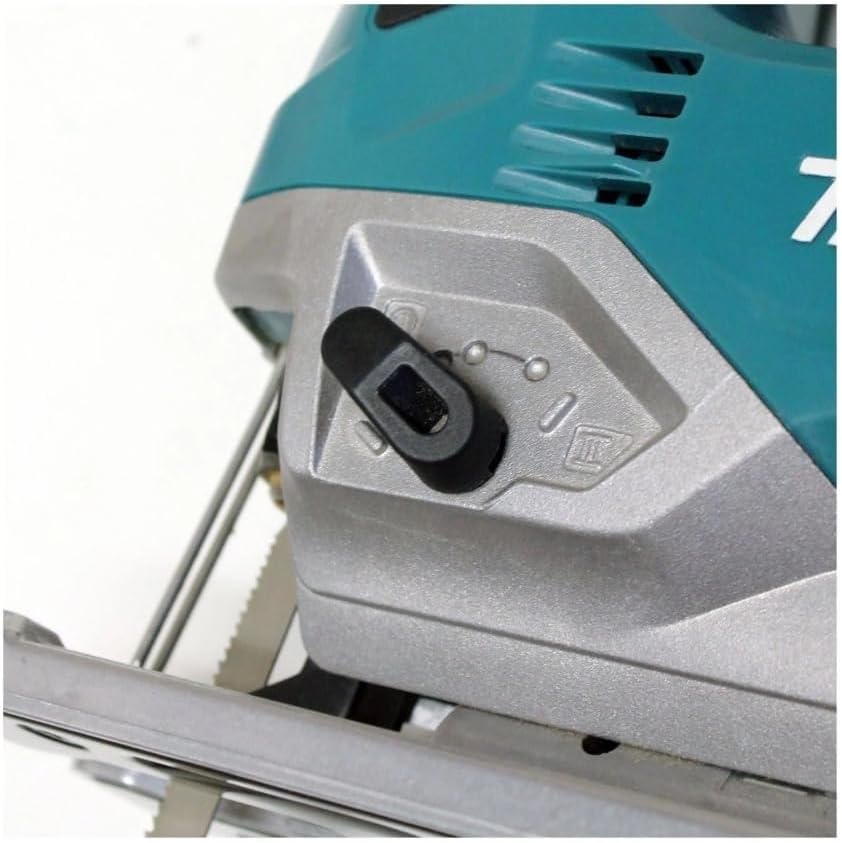 Makita JV0600K/2 240V Wyrzynarka Akcji, Dostarczana w Walizce