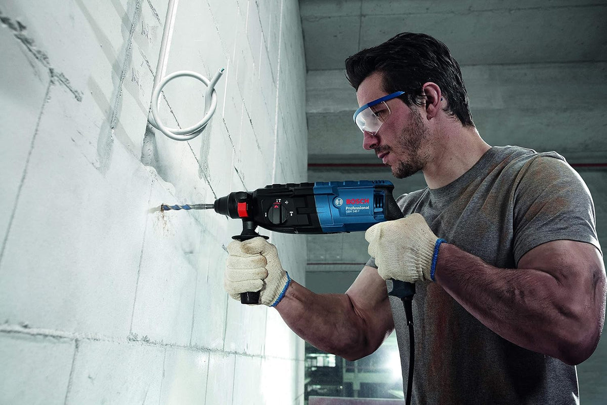 Bosch Professional: młot udarowo-obrotowy GBH 240 F (790 W, energia udaru 2.7 J, wymienny uchwyt SDS plus, ogranicznik głębokości, walizka)